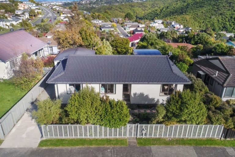 Photo of property in 3 Waipounamu Drive, Kelson, Lower Hutt, 5010