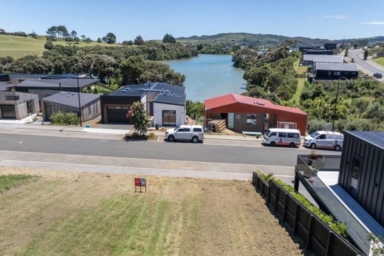 Photo of property in 25 Omahina Street, Raglan, 3225