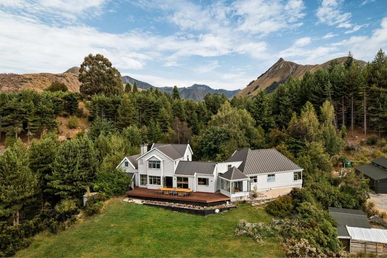 Photo of property in 15 Summit Lane, Ben Lomond, Queenstown, 9371
