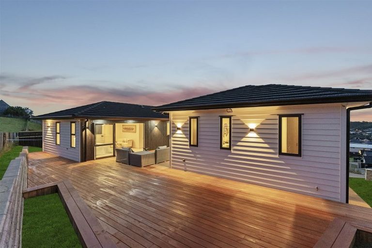 Photo of property in 118 Lisle Farm Drive, Pukekohe, 2120
