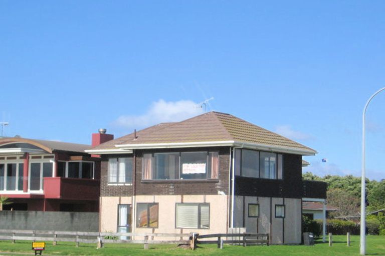 Photo of property in 51 Marine Parade, Mount Maunganui, 3116