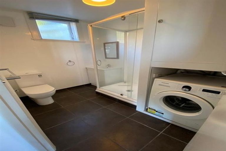 Photo of property in 38 Sugarloaf Road, Brooklyn, Wellington, 6021