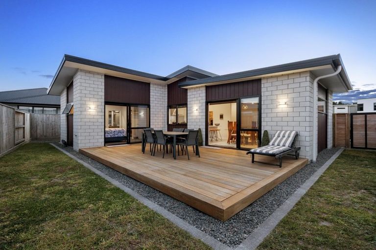Photo of property in 82 Awataha Crescent, Pyes Pa, Tauranga, 3110