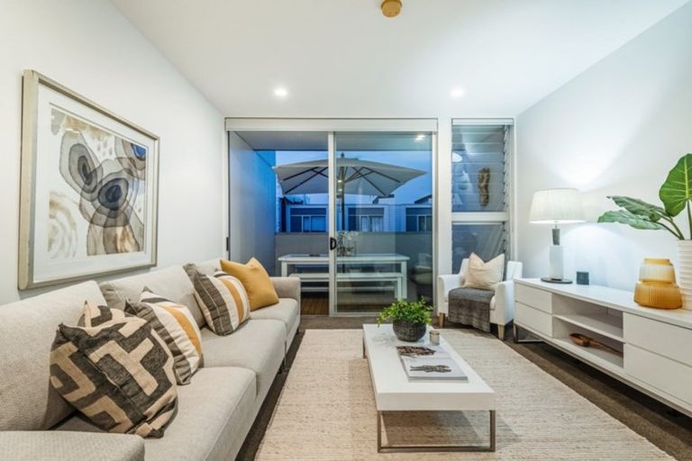 Photo of property in 16n Fisher-point Drive, Auckland Central, Auckland, 1010