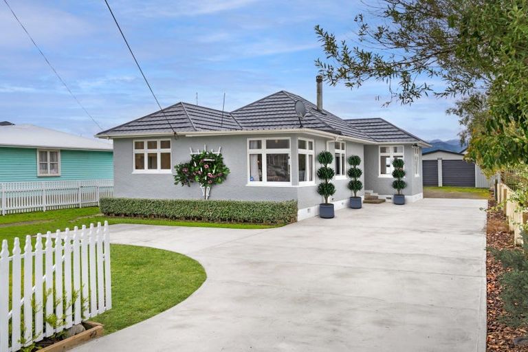 Photo of property in 382 High Street South, Carterton, 5713