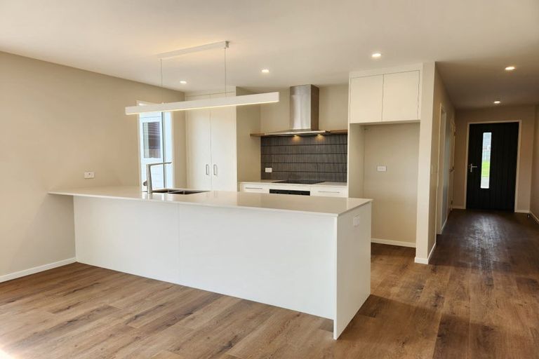 Photo of property in 3 Pahiki Crescent, Levin, 5510