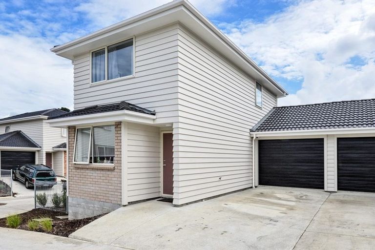 Photo of property in 11 Manatu Lane, Kelston, Auckland, 0602