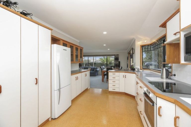 Photo of property in 364 Mangorei Road, Merrilands, New Plymouth, 4312