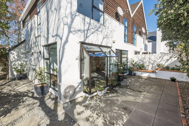 Photo of property in 2/1 Winchester Street, Merivale, Christchurch, 8014