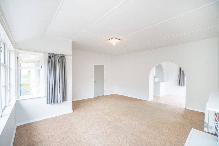 Photo of property in 6 Rangiora Avenue, Roslyn, Palmerston North, 4414