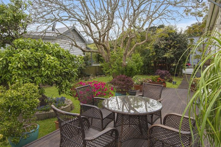 Photo of property in 16 George Street, Hikurangi, 0114