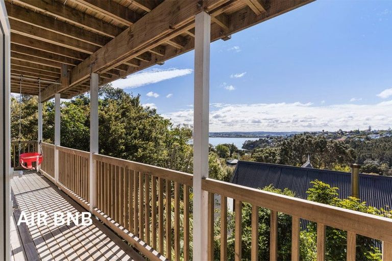 Photo of property in 53 Island Bay Road, Beach Haven, Auckland, 0626
