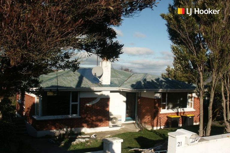 Photo of property in 21 Glendevon Place, Vauxhall, Dunedin, 9013