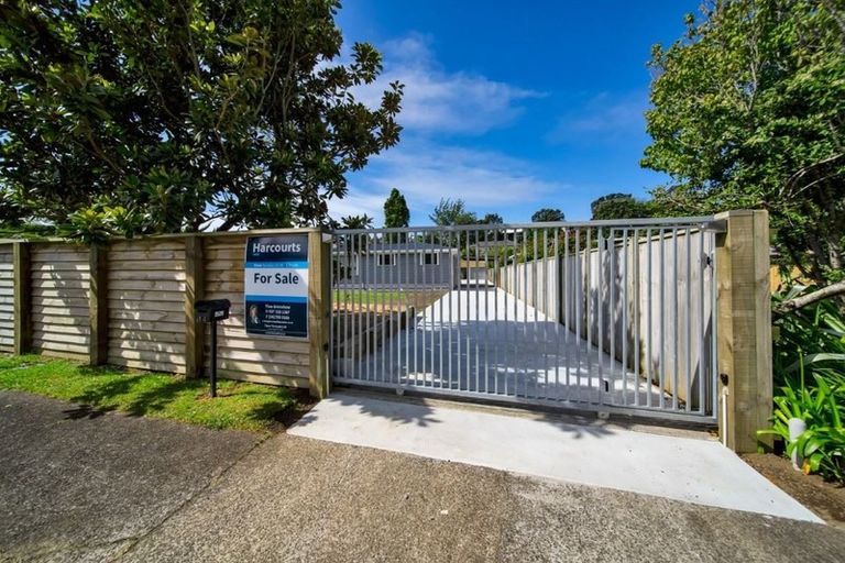 Photo of property in 14 Bromley Place, Westown, New Plymouth, 4310