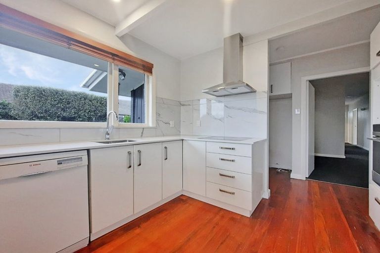 Photo of property in 69a Waimairi Road, Upper Riccarton, Christchurch, 8041