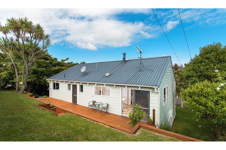 Photo of property in 74a Colombo Road, Waiuku, 2123