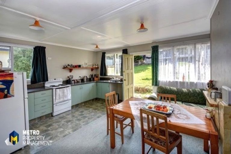 Photo of property in 295 Main South Road, Green Island, Dunedin, 9018
