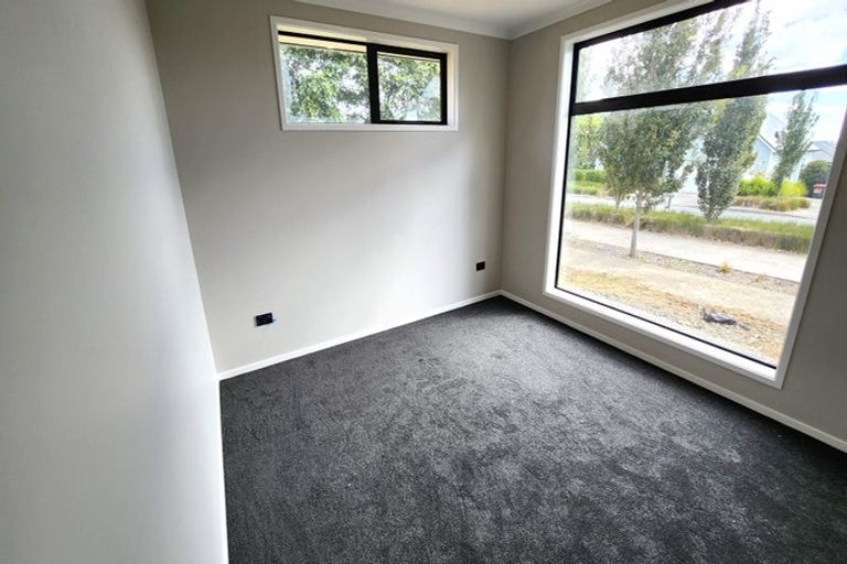 Photo of property in 4 Jonah Lomu Drive, Paerata, 2124