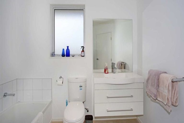 Photo of property in 8a Birdwood Road, Pukekohe, 2120