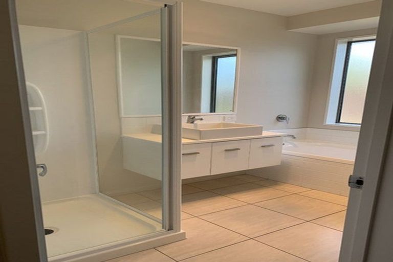 Photo of property in 60 Awatea Gardens, Wigram, Christchurch, 8042