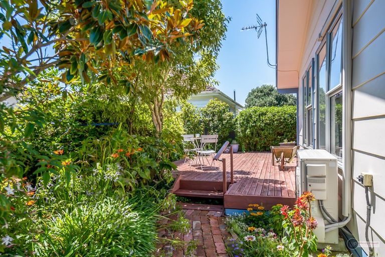 Photo of property in 2/2 Haig Street, Waterloo, Lower Hutt, 5011