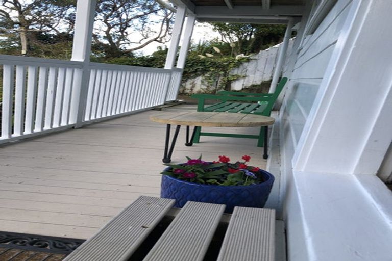 Photo of property in 37 Patanga Crescent, Thorndon, Wellington, 6011