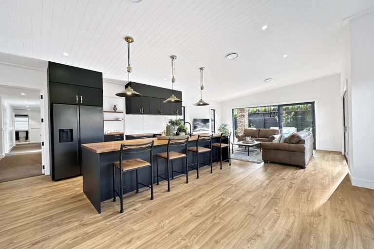 Photo of property in 8 Broadleaf Way, Kinloch, Taupo, 3377