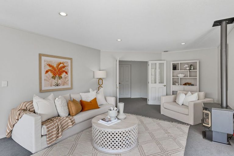 Photo of property in 2 Leigh Place, Paraparaumu Beach, Paraparaumu, 5032