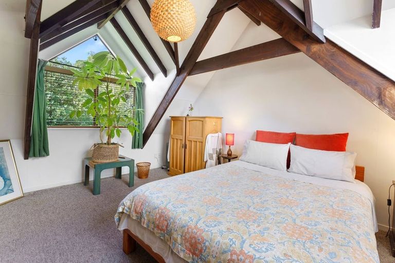 Photo of property in 25 Puriri Road, Waikanae, 5036