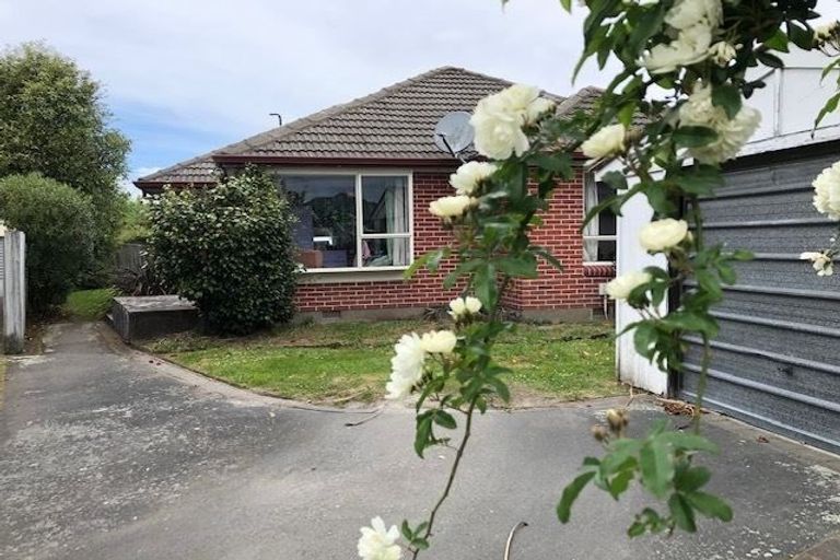 Photo of property in 1/124 Harris Crescent, Papanui, Christchurch, 8053