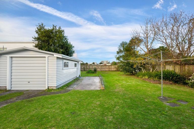 Photo of property in 3 Barberry Lane, Te Atatu Peninsula, Auckland, 0610