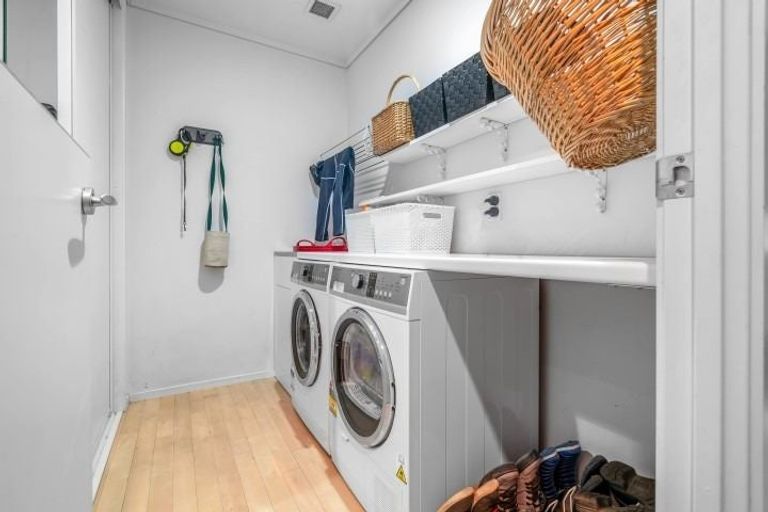 Photo of property in 12/72e Devonport Road, Tauranga, 3110