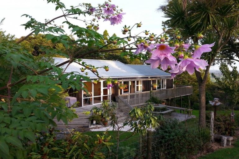 Photo of property in 3 West Road, Kaukapakapa, 0873