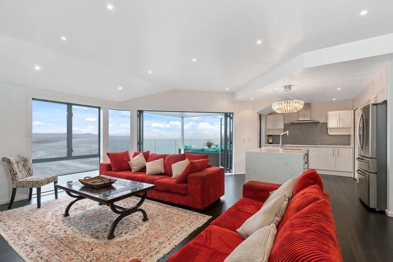 Photo of property in 82 Scarborough Road, Scarborough, Christchurch, 8081