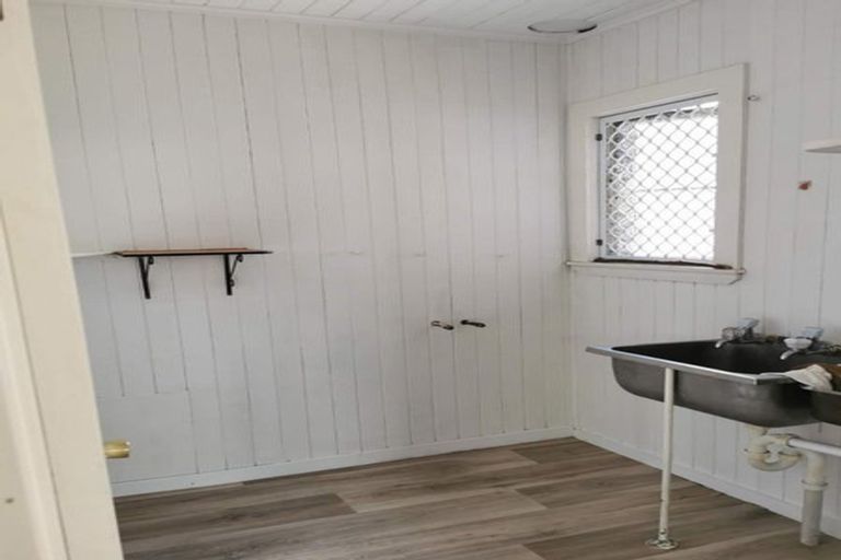 Photo of property in 51 Moa Road, Point Chevalier, Auckland, 1022