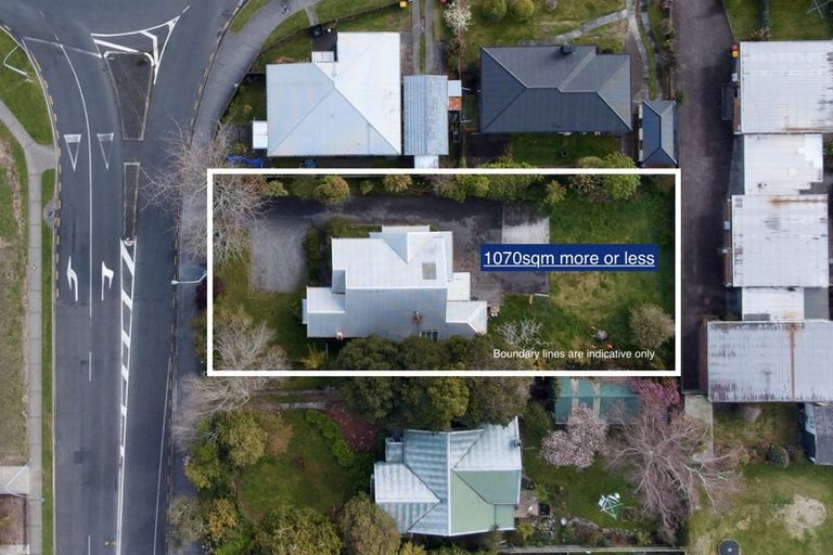 Photo of property in 100 Ranolf Street, Glenholme, Rotorua, 3010