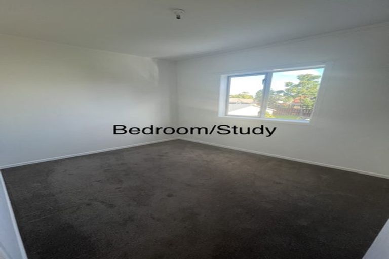 Photo of property in 27 Seaforth Avenue, Mangere Bridge, Auckland, 2022