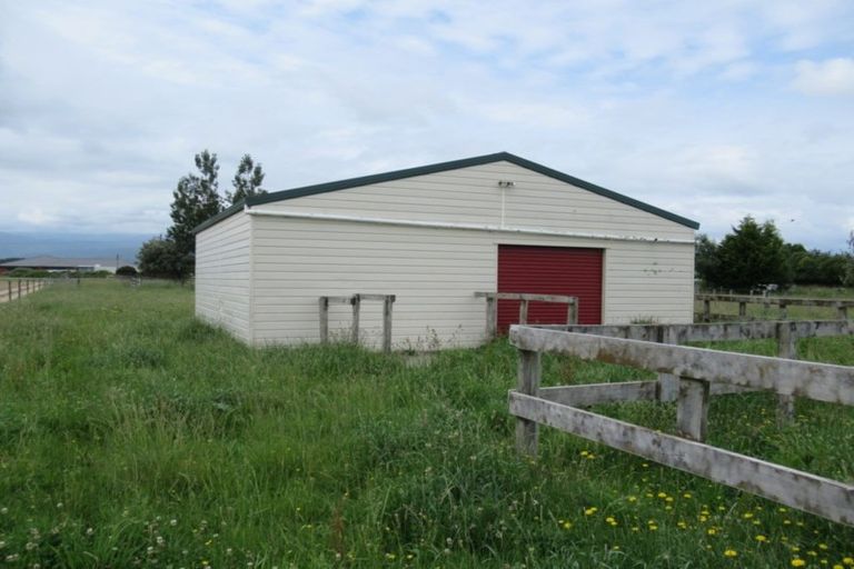 Photo of property in 104 Cd Farm Road, Levin, 5571