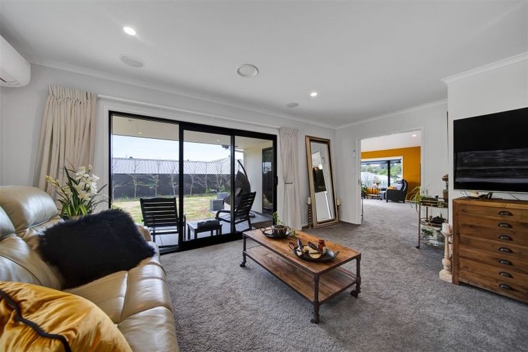 Photo of property in 36 Fernbrook Drive, Hurworth, New Plymouth, 4310