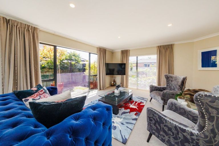 Photo of property in 2 Buttonwood Court, Milson, Palmerston North, 4414