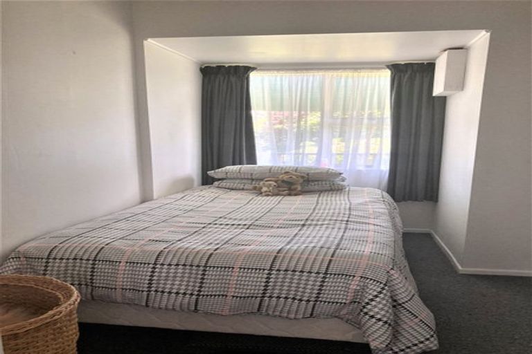 Photo of property in 17 Hutchins Street, Waitara, 4320