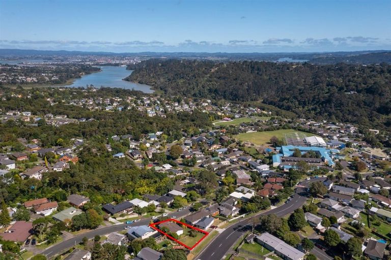 Photo of property in 7 Simon Ellice Drive, Bayview, Auckland, 0629