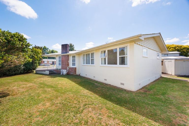 Photo of property in 8 Viscount Place, West End, Palmerston North, 4412