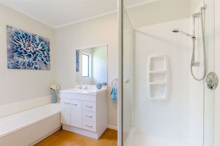 Photo of property in 16 Beachwater Grove, Paraparaumu Beach, Paraparaumu, 5032