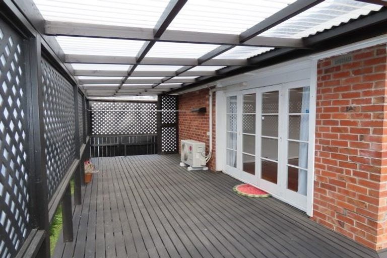 Photo of property in 9 Glengarry Road, Glen Eden, Auckland, 0602