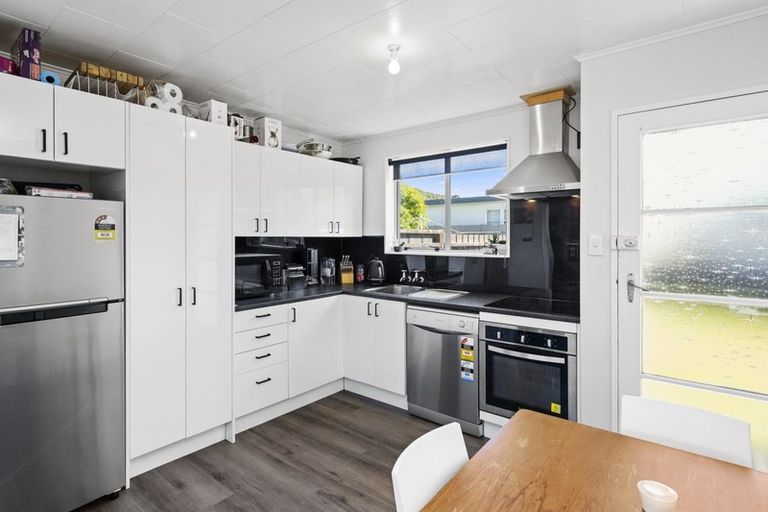 Photo of property in 186b Wellington Road, Wainuiomata, Lower Hutt, 5014