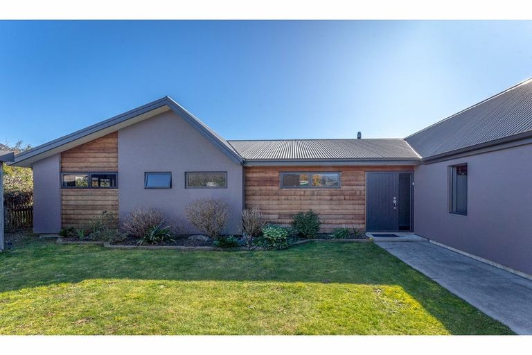 Photo of property in 18 Wanderers Avenue, Brightwater, 7022