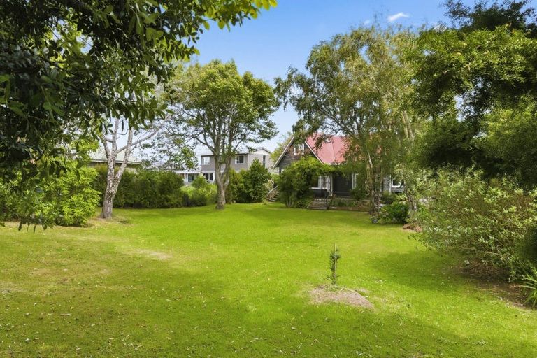 Photo of property in 3-5 Rewa Road, Raumati Beach, Paraparaumu, 5032