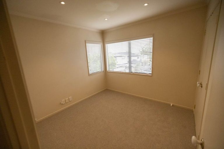 Photo of property in 45d Redoubt Road, Goodwood Heights, Auckland, 2105