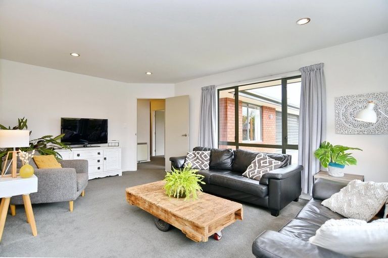 Photo of property in 92a East Belt, Rangiora, 7400